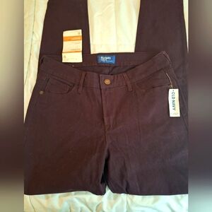 NWT Old Navy Mid-Rise Rockstar Skinny Jeans  size 6 Plum
